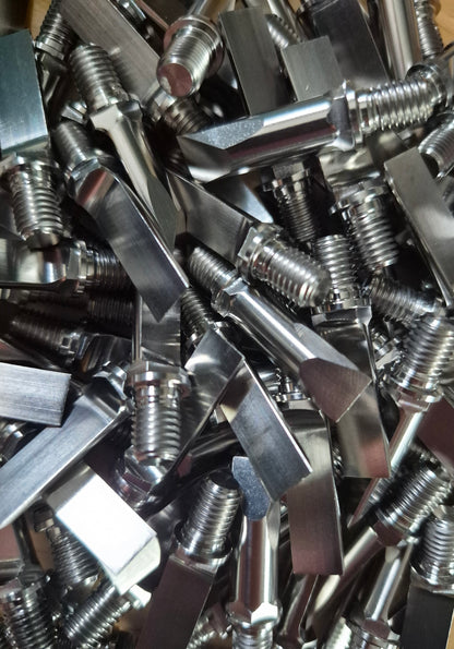 Titanium Silverback XL 1.070 Grass Chisels